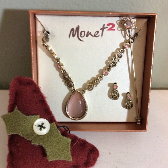 Jewelry - 3/$21 Vintage Monet 2.